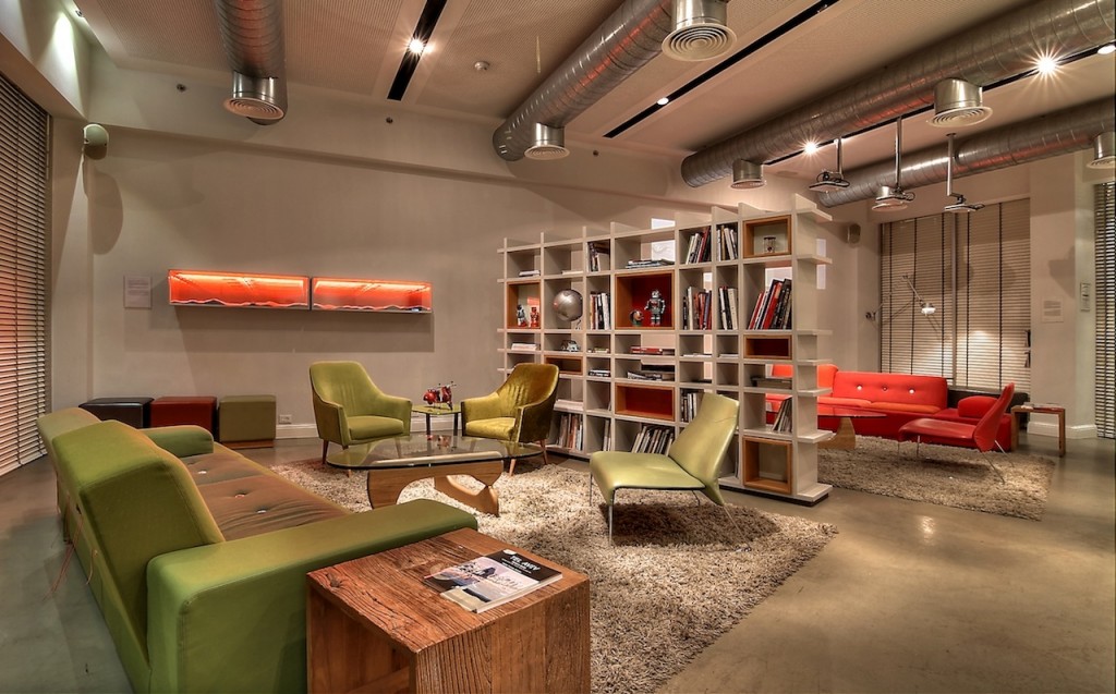 The lobby at Artplus Hotel