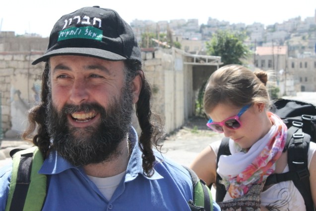 Eliyahu McLean takes the group around H2.