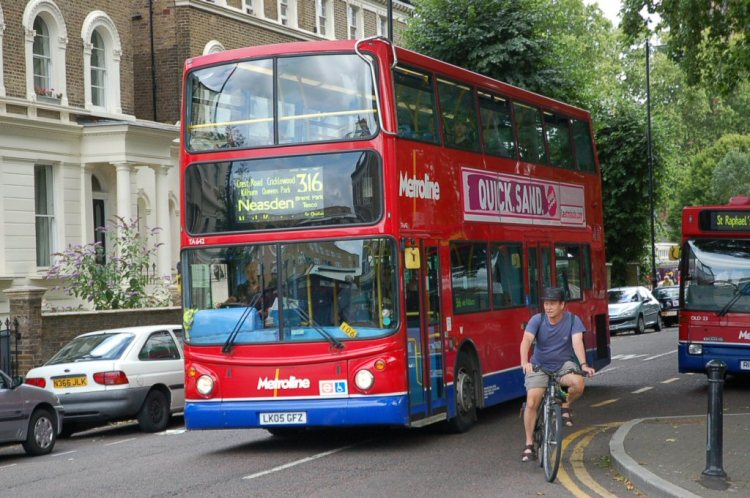London_Bus_route_316