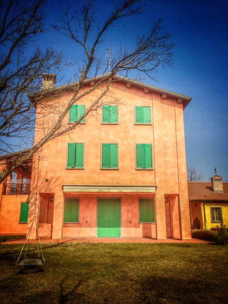 PAvarotti's house in Italy