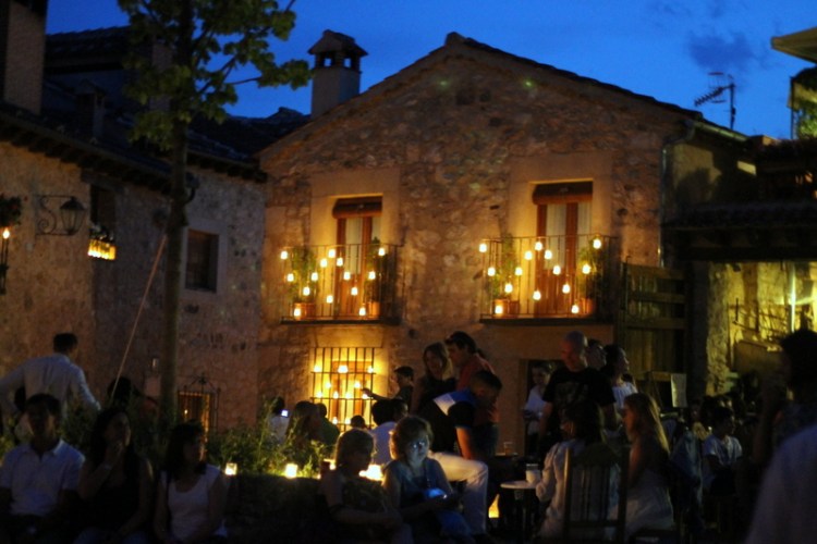Experiencing La Noche de las Velas (Night of Candles) in Pedraza, Spain. Only the first two Julys of every year, this medieval city turns off its lights and is illuminated by 10,000 candles. 