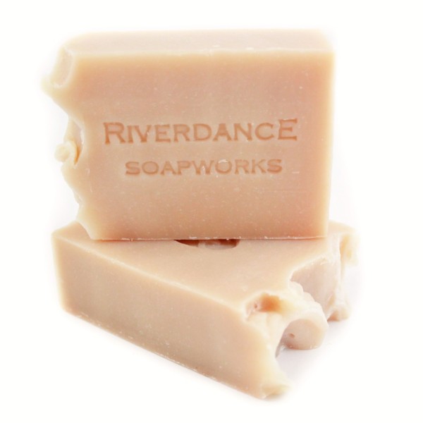 The Gift Guide for Travelers featuring only sustainable gifts and gifts which give back to local communities. Pictured: Riverdance Shampoo Bar, vegan. For more, visit www.dtravelsround.com