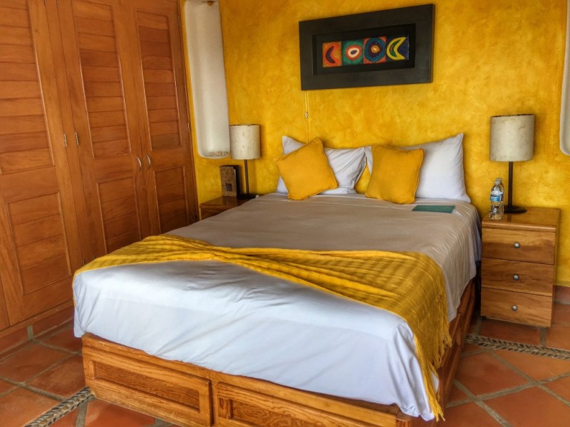 Looking for a boutique hotel with a view of the city in Puerto Vallerta? Check out the lush Luna Liquida, located 