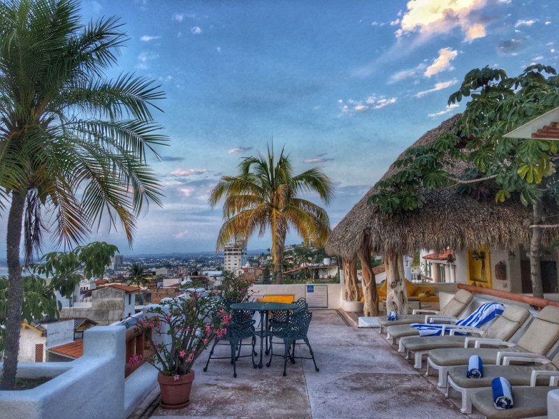 Looking for a boutique hotel with a view of the city in Puerto Vallarta? Check out the lush Luna Liquida, located 